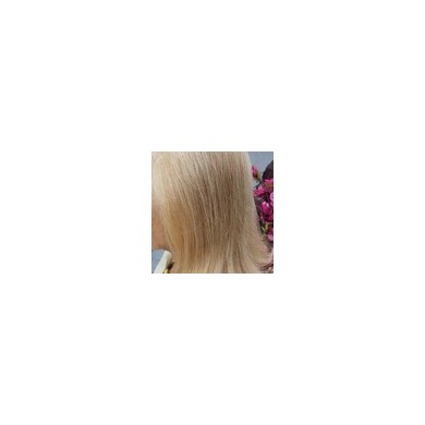Coloration 100% végétale Blond clair naturel Coloration 100% végétale Blond clair naturel